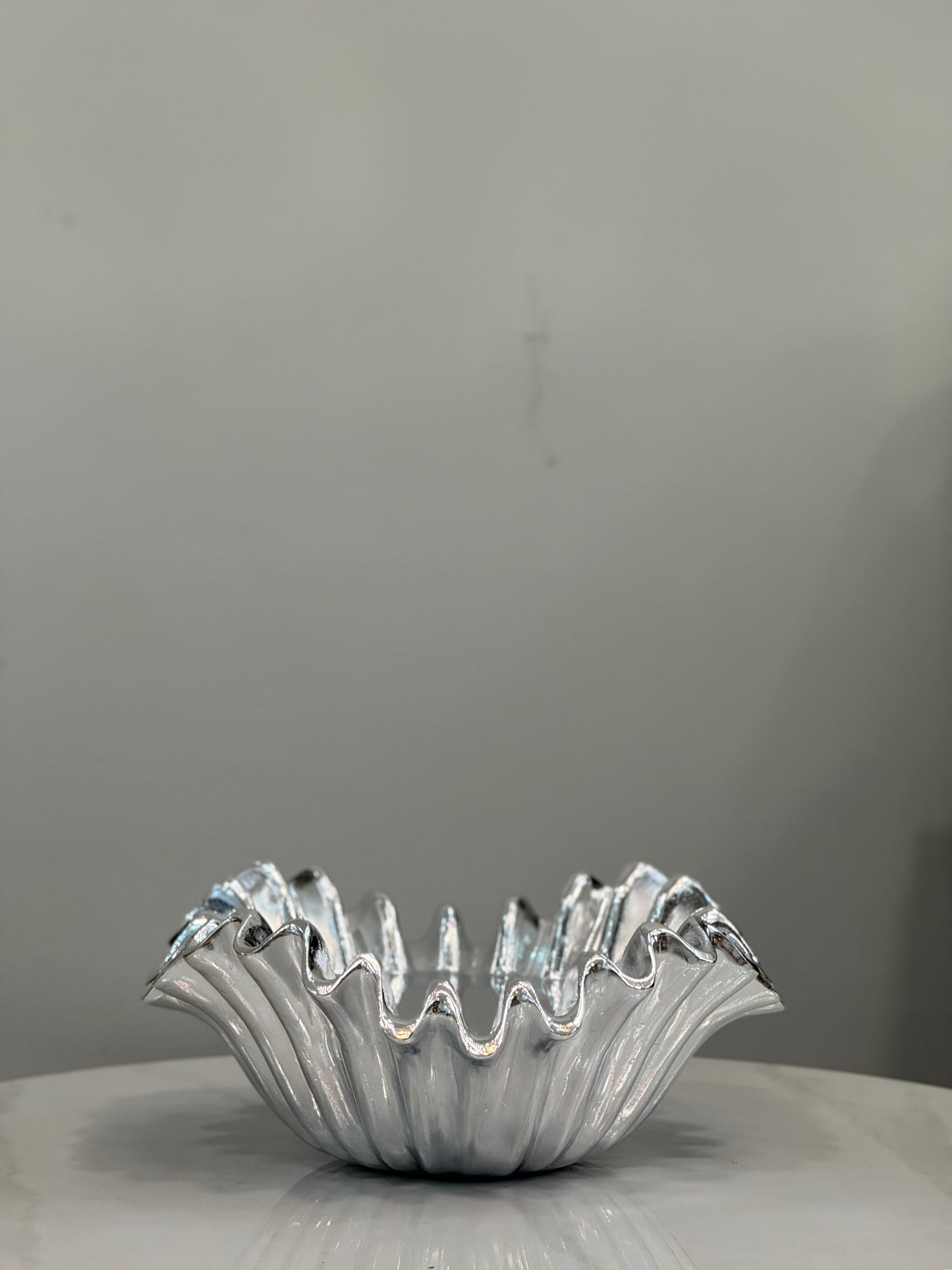 امواج فضي لامع