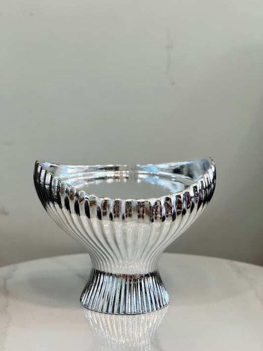 ستاند تقديم فضي لامع